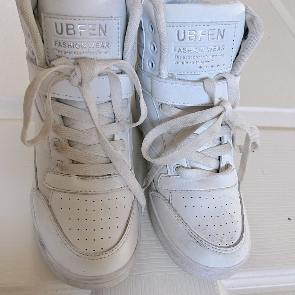 Platform Hightop Sneaker